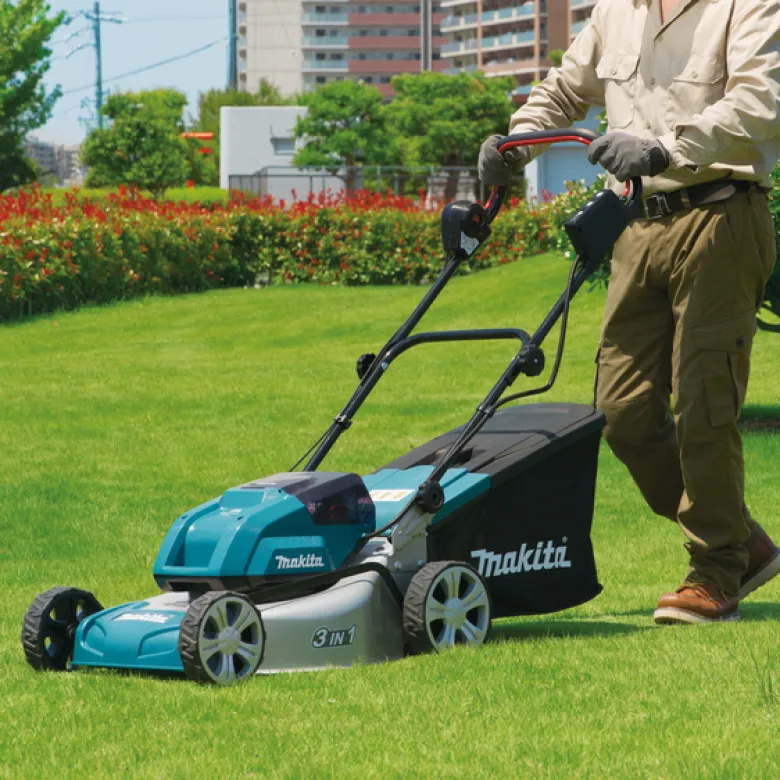 Makita DLM460Z Gräsklippare 2x18V