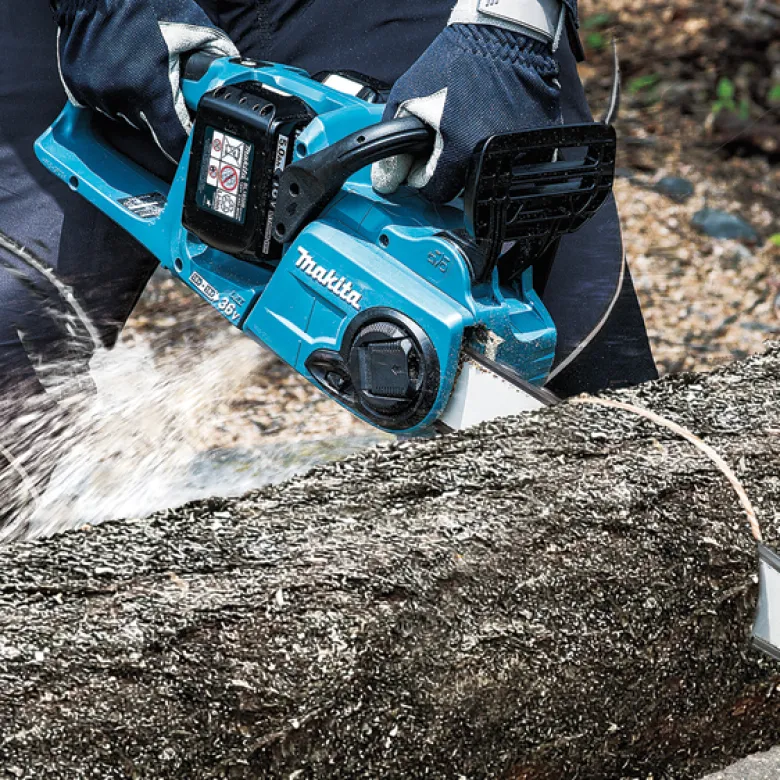 Makita DUC303PT2 Kedjesåg2X18V komplett