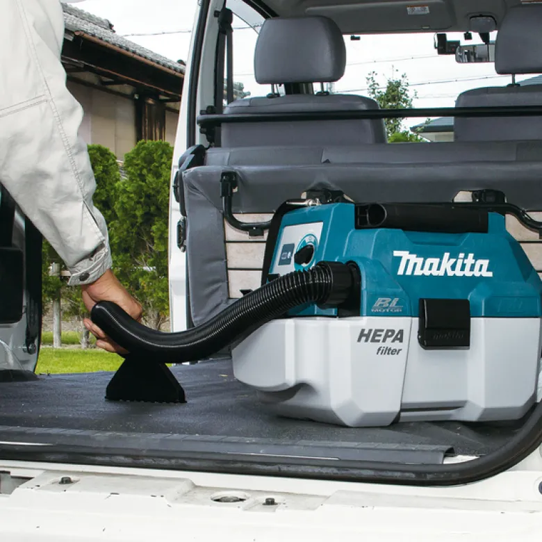 Makita DVC750LZ Dammsugare 18V